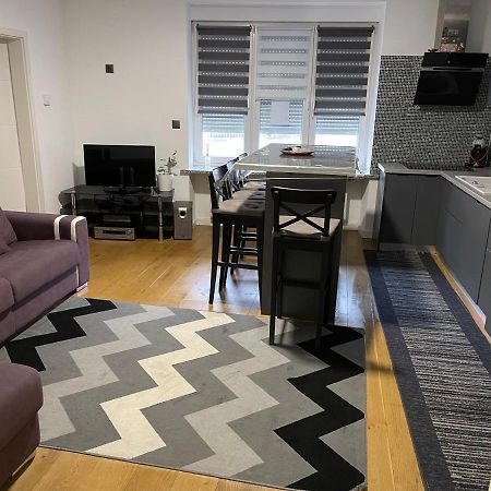 Superbe appartement au RDC avec parking gratuit Villerupt Extérieur photo